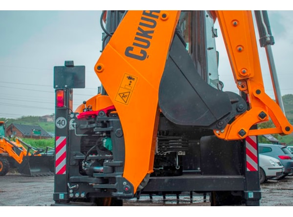 Buldoexcavator CUKUROVA 880 S STAGE V leviere  de vanzare